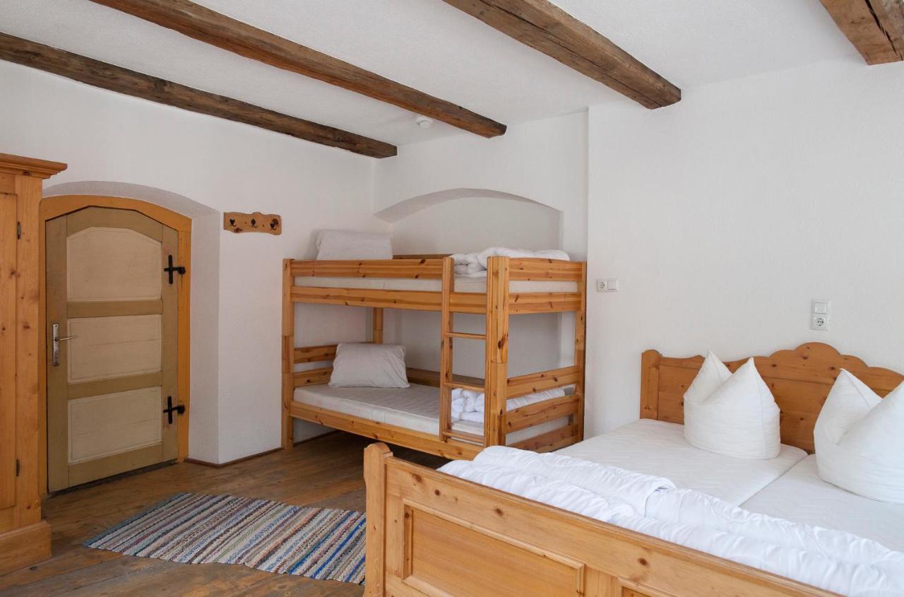 Romedihof Backpacker Hostel Karrösten 外观 照片