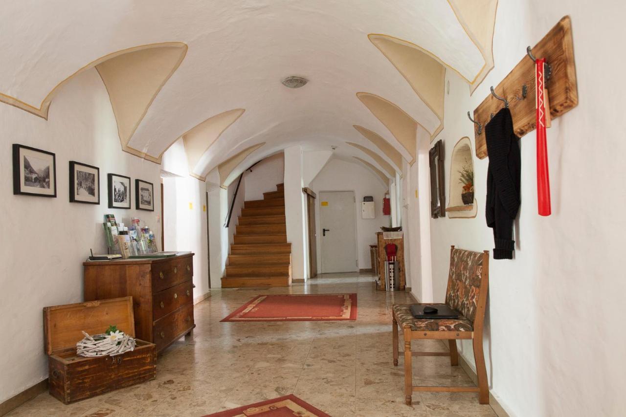 Romedihof Backpacker Hostel Karrösten 外观 照片